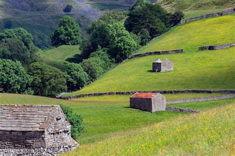 Premium Photo | Yorkshire dales england