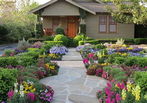 15 Unique Flower Bed Ideas for Lawn Lovers - GreenGold Landscaping