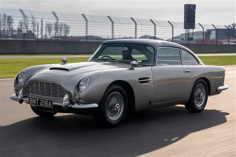 Driving the classics: Aston Martin DB5 review | CAR Magazine