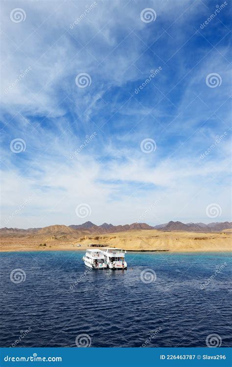 Motor Yachts and Snorkeling Tourists in Ras Muhammad National Park ...