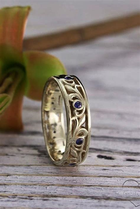 21 Vintage Wedding Bands For Sophisticated Brides | Oh So Perfect Proposal