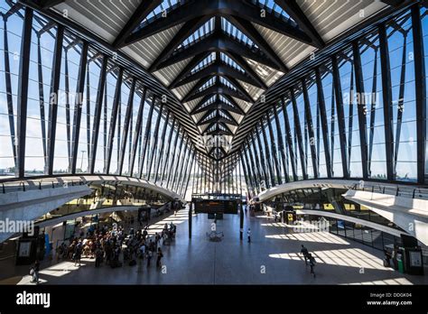 Lyon train station hi-res stock photography and images - Alamy