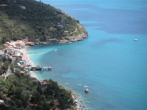 Nerano, Italy | Urlaubsreisen, Campingprodukte, Italien reisen