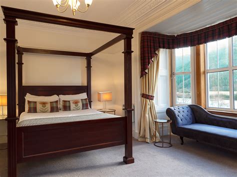 Loch Leven Hotel - Quirky little haven in the heart of the Scottish Highlands