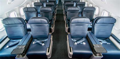 How United's accessible in-seat IFE lives up to expectations - Runway GirlRunway Girl