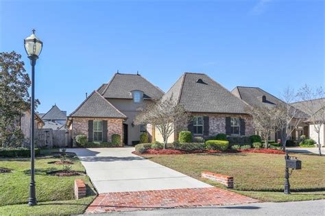 Belle Chasse, LA Real Estate - Belle Chasse Homes for Sale | realtor.com®