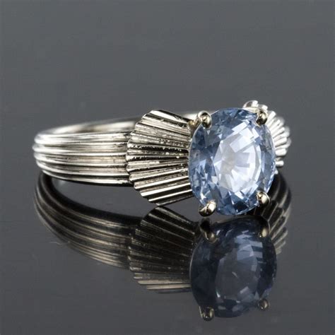 Proantic: Vintage Sapphire Platinum Ring