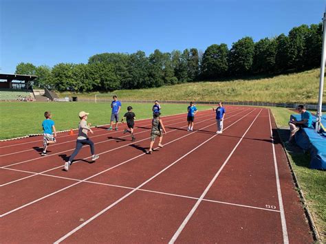 Sporthelfer*innen der WoBoGe im Einsatz – Wolfgang-Borchert-Gesamtschule