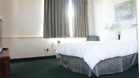 THE MARLBOROUGH HOTEL (Winnipeg) - Hotel Reviews, Photos, Rate ...