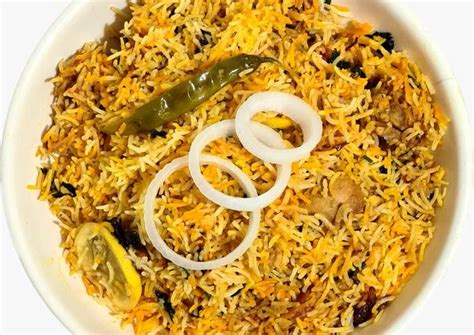 Pakistani biryani/ Student biryani Recipe by Sana Naveed - Cookpad