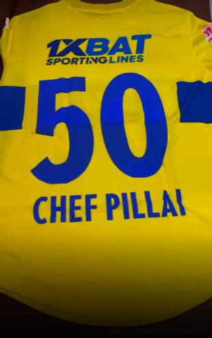 Chef Suresh Pillai gets KERALA BLASTERS FC Jersey no 50! – Chef Pillai