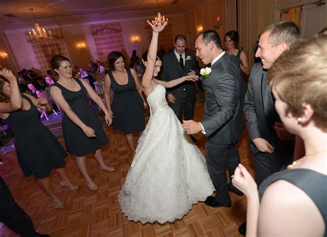 Fun Bride and Groom Dance