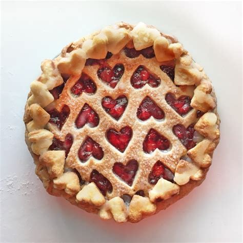 14 of the Most Creative Pie Crust Ideas - Style Motivation