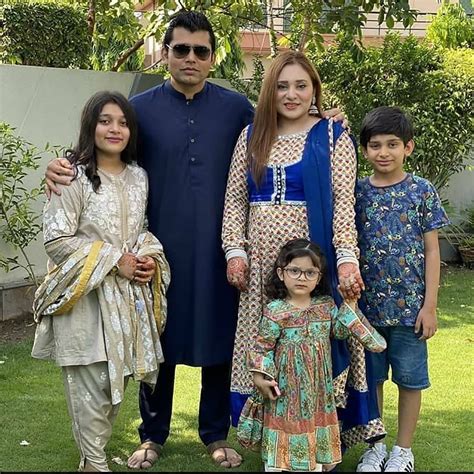 Pakistan’s Most Successful Wicket Keeper Batsman Kamran Akmal Family Pictures – Health Fashion