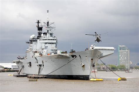 Edit free photo of Aircraft carrier,helicopter,river thames,aircraft,carrier - needpix.com