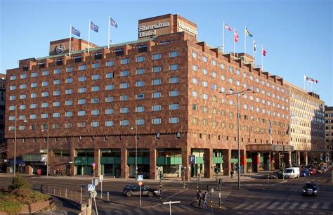 File:Sheraton hotel 2009.jpg - Wikimedia Commons