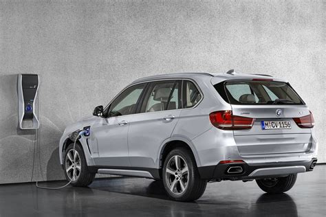 BMW X5 xDrive40e plug-in hybrid SUV unveiled, packs 313hp along with permanent four-wheel drive ...