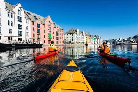 Sea Kayaking Tour In Ålesund, Norway