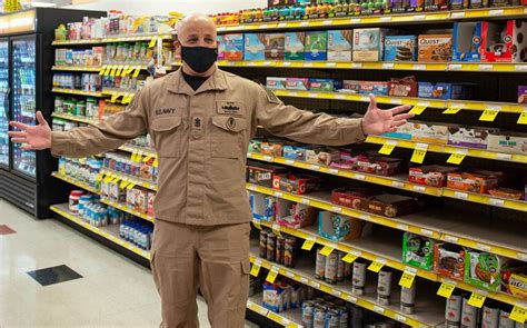 ‘What uniform is MCPON wearing?’: Navy senior enlisted leader shows off flame-resistant khakis ...