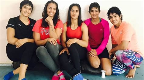 Vinesh Phogat Height, Weight, Age, Husband, Family, Biography ...