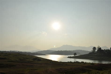 Road Bloke: Karapuzha Dam, Wayanad