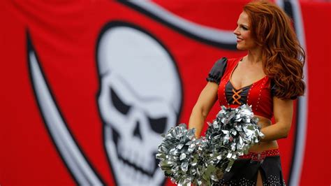 Photos: Buccaneers Cheerleaders, Week 10