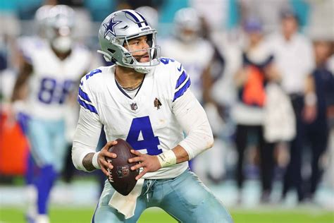 Ex-NFL GM Calls Out Cowboys for Risky Moves with Dak Prescott’s Future ...