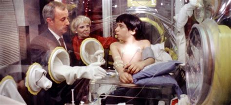 David, 'Bubble Boy' Asal Texas yang Harus Habiskan Hidupnya dalam Sebuah Gelembung - Kabar6.com