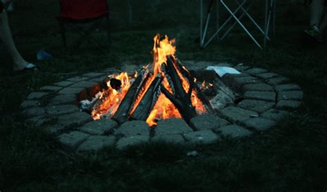 Campfire GIF - Find & Share on GIPHY