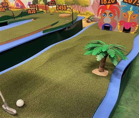 One Shot Golf: Play mini golf with the help of a robot