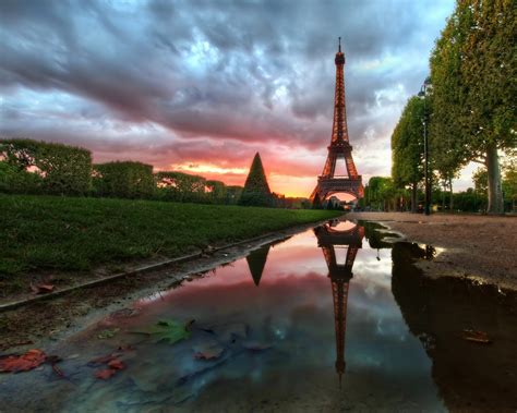 Wallpaper Eiffel Tower at sunset 2560x1600 HD Picture, Image