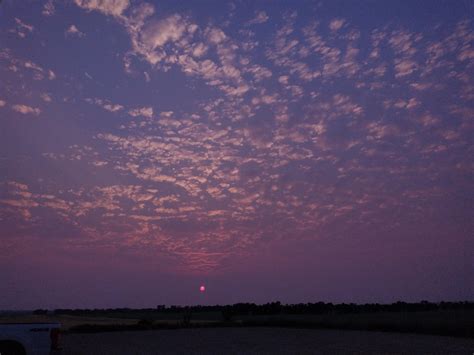 Sunset in tioga : r/northdakota