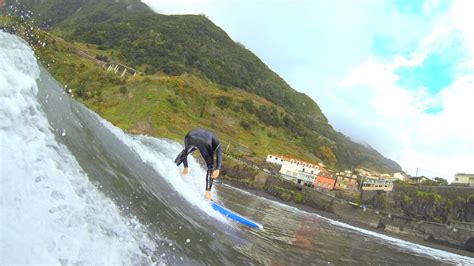 Surfing in Madeira | 2MADEIRA.COM