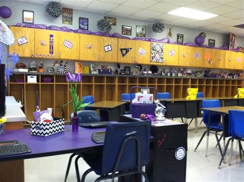 4th Grade Classroom | Classroom setup, 4th grade classroom, School ...