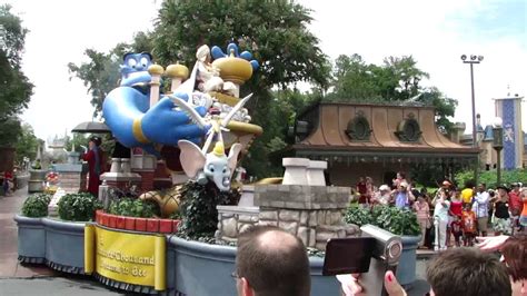 Celebrate a Dream come True Parade Walt Disney World HD - YouTube