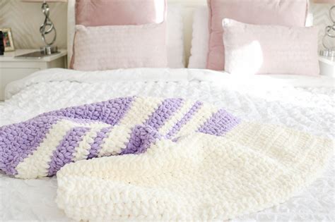 Easy and Fast FREE Crochet Baby Blanket Pattern - Bella Coco Crochet