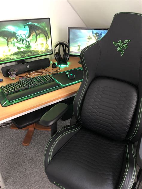 Just got myself a new chair. : r/razer