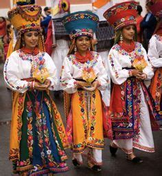 Ecuador. Women in traditional dress. | Ecuadorian clothing, Ecuador ...