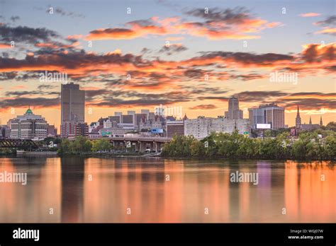 Albany New York Skyline High Resolution Stock Photography and Images ...