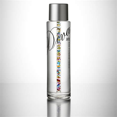 DIVA Vodka Premium es un triple vodka destilado filtrado a través de ...