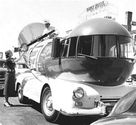 Oscar Mayer’s Wienermobile: Photos of Its Evolution as America's Favorite Driving Dog ~ Vintage ...