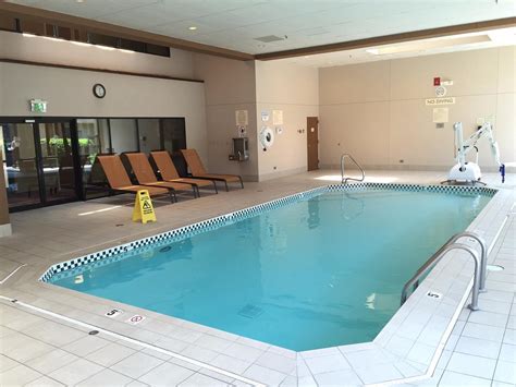 Courtyard by Marriott Chicago Oakbrook Terrace Pool Pictures & Reviews - Tripadvisor