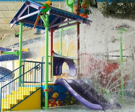 The Best Indoor Water Parks in Michigan for Splash-tacular Family Fun