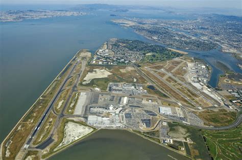 Oakland International Airport | Fly In Vacations