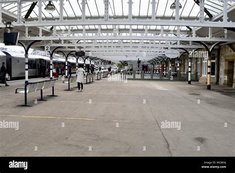 Durham railway station, platform 2 Stock Photo - Alamy