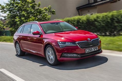 New Skoda Superb stays keen on price | Eurekar