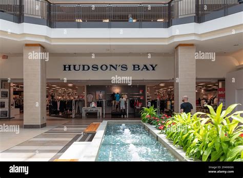 Hudson bay logo hi-res stock photography and images - Alamy