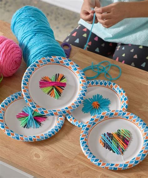 Free Beginner Red Heart Paper Plate Weaving Craft Pattern | Yarn crafts for kids, Funny crafts ...