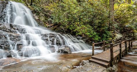 Laurel Falls Trail: Smoky Mountain Hikes - PigeonForge.com