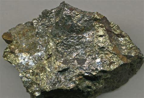 10 Minerals That Have Metallic Luster